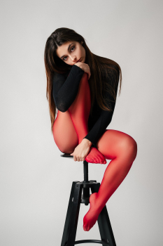 image-red-sheer-pantyhose-in-15den